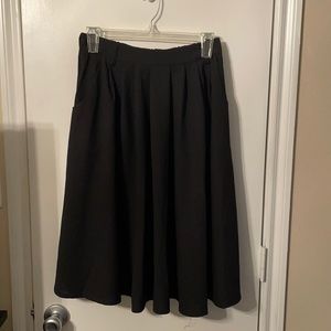 🎁3/$20🎁 Black midi length skirt with pockets - ModCloth - medium